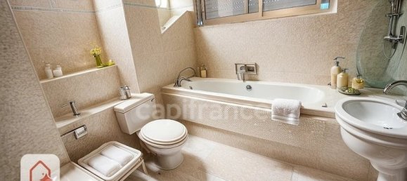 Apartamento de 3 dormitorios en Bastia, France No. 55073 5