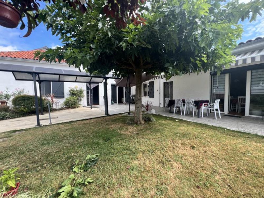 3 bedrooms House in Occitanie, France No. 288609