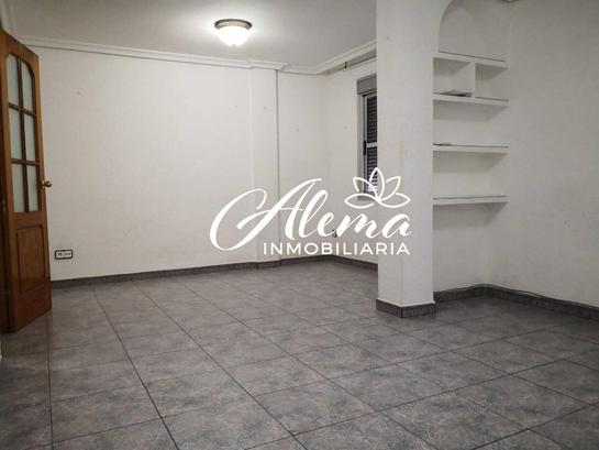 3 bedrooms Apartment in Cordoba, Spain No. 197427