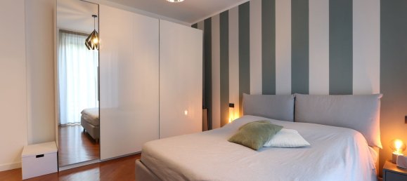 Apartamento de 8 dormitorios en Genoa, Italy No. 325158 15