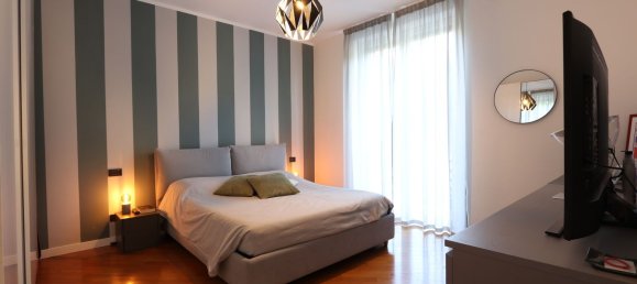 Apartamento de 8 dormitorios en Genoa, Italy No. 325158 14