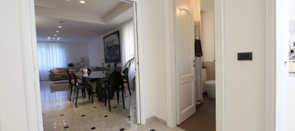 Apartamento de 8 dormitorios en Genoa, Italy No. 325158 21