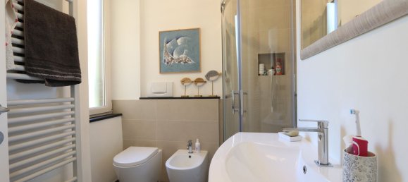 Apartamento de 8 dormitorios en Genoa, Italy No. 325158 17