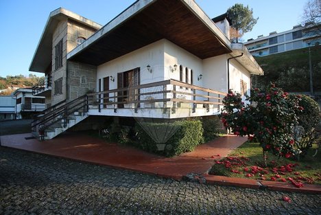 5 bedrooms House in Guimaraes, Portugal No. 43162