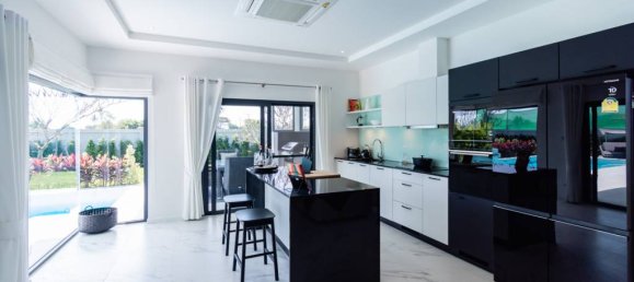 Вилла с 3 спальнями в Хуа Хин, Таиланд № 25510 2