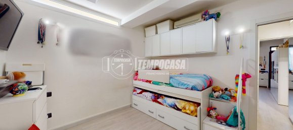 Apartamento de 1 dormitorio en Cinisello Balsamo, Italy No. 122714 12