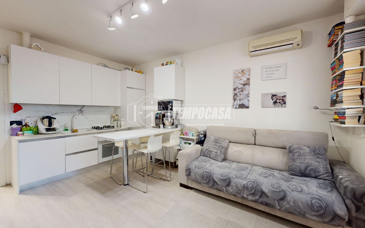 Apartamento de 1 dormitorio en Cinisello Balsamo, Italy No. 122714