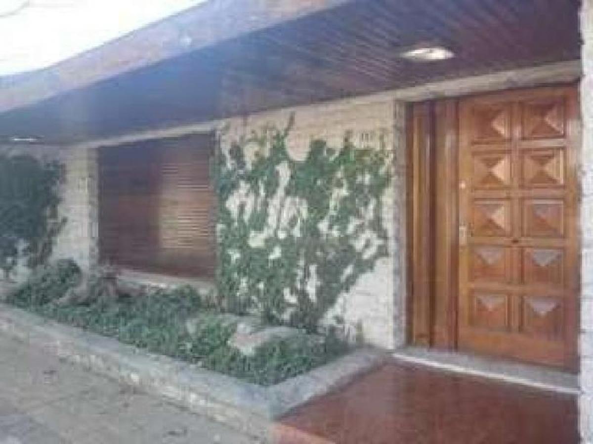 3 bedrooms House in Merlo, Argentina No. 11490