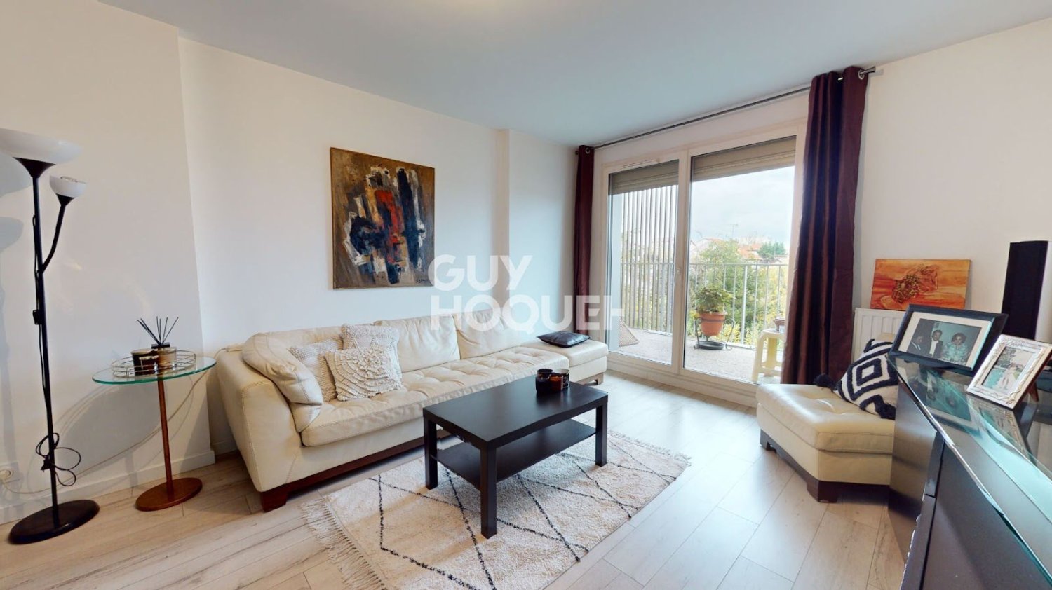 2 bedrooms Apartment in Romainville, France No. 181023