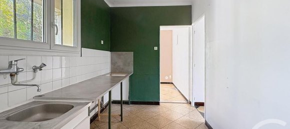 3 bedrooms Villa in Arles, France No. 334781 4