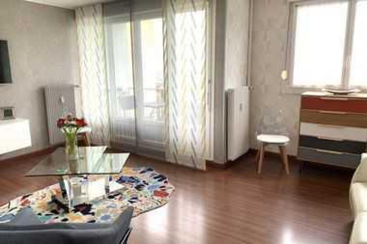 3 bedrooms Condo in Dijon, France No. 5083