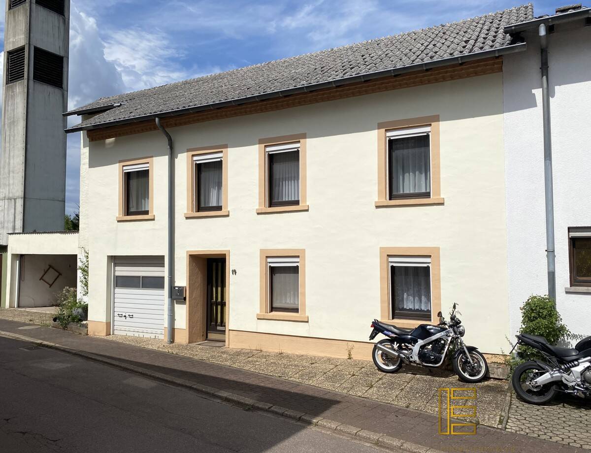 5-salle Maison de ville à Trier-Saarburg, Germany No. 146351