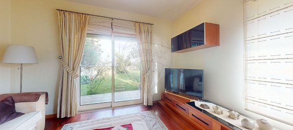 Casa de 3 dormitorios en Vila Nova de Gaia, Portugal No. 171022 4