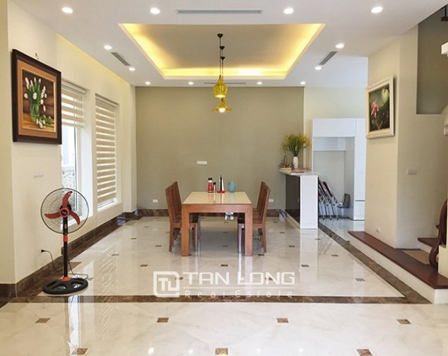 3 bedrooms Villa in Long Bien, Vietnam No. 2111