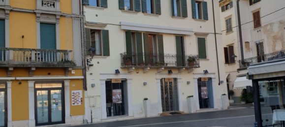 3 rooms Apartment in Peschiera del Garda, Italy No. 292901 2
