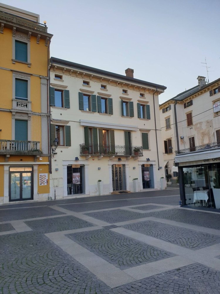 3 rooms Apartment in Peschiera del Garda, Italy No. 292901