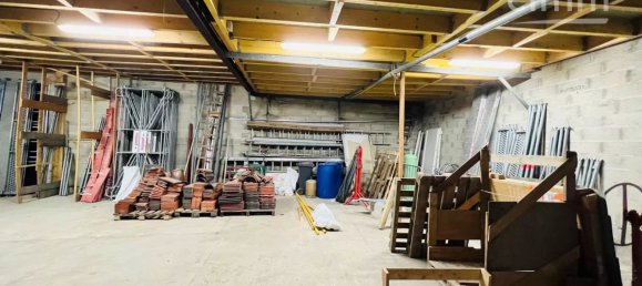  عقار تجاري في Compiegne, France 350متر مربع رقم 92662 2