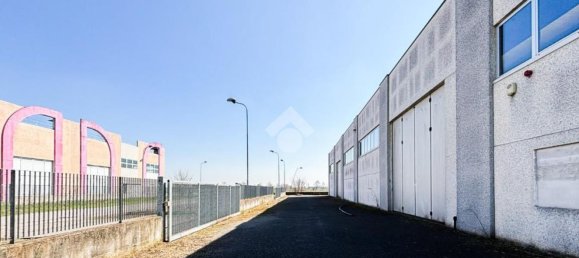 Entrepôt à Offlaga, Italy 2000m² No. 52690 18