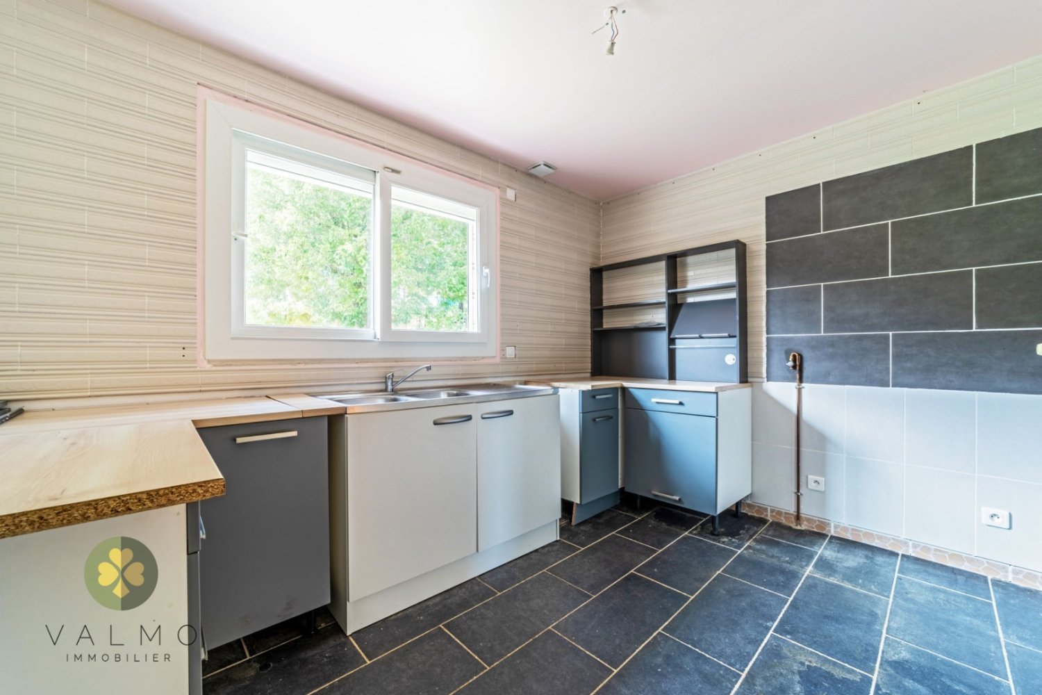 3 bedrooms Villa in Aulnay-sur-Mauldre, France No. 184487