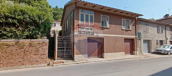 4-Zimmer Haus in Fossato di Vico, Italy, Nr. 7441 22