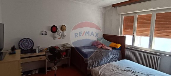 4-Zimmer Haus in Fossato di Vico, Italy, Nr. 7441 4