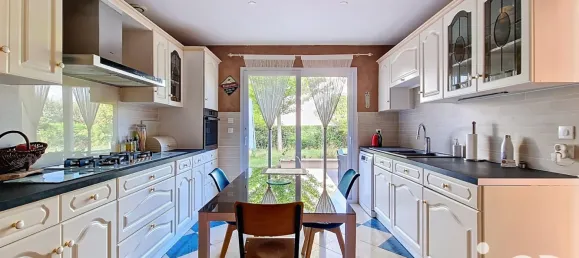 5 bedrooms House in Limours, France No. 323566 6