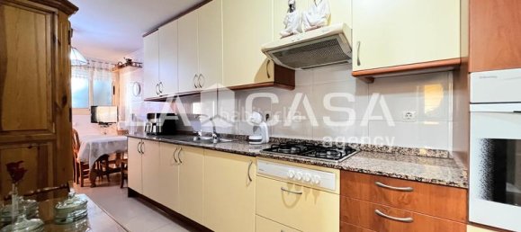 3 bedrooms Apartment in Badalona, Spain No. 162590 6