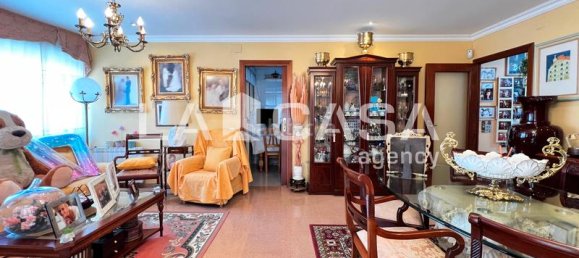 3 bedrooms Apartment in Badalona, Spain No. 162590 3