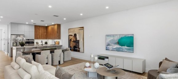 4 dormitorios dúplex en venta en Miami, Miami-Dade, Florida, USA № 614195 20