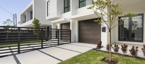 4 dormitorios dúplex en venta en Miami, Miami-Dade, Florida, USA № 614195 8