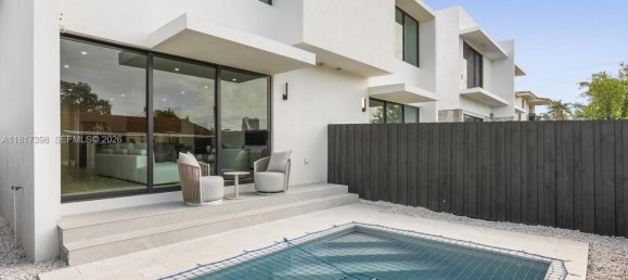 4 dormitorios dúplex en venta en Miami, Miami-Dade, Florida, USA № 614195 11