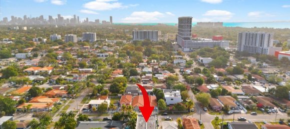 4 dormitorios dúplex en venta en Miami, Miami-Dade, Florida, USA № 614195 6