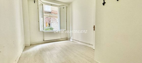 2 bedrooms Apartment in Paris, France No. 180370 5