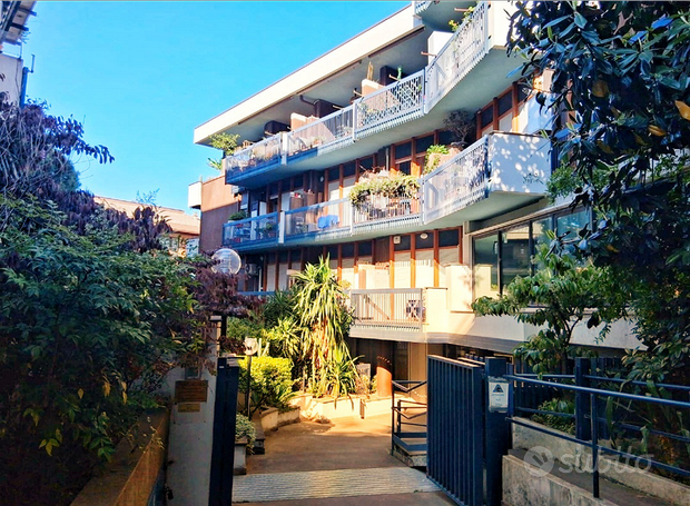 2 rooms Penthouse in Rome, Italy No. 286533