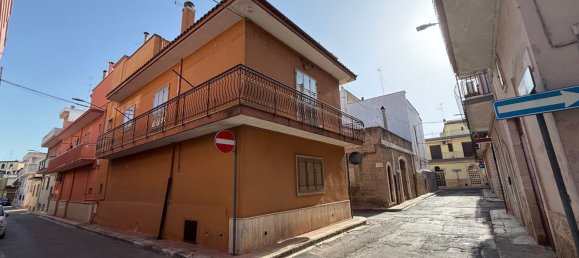 4 bedrooms Duplex in Turi, Italy No. 327825 2