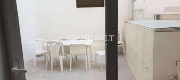 230m² Office in Valletta, Malta No. 12253 2