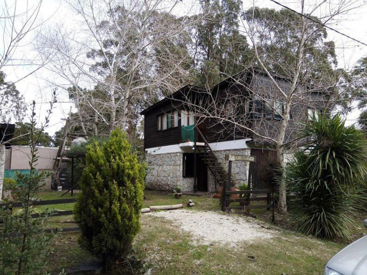 6 bedrooms House in Mar del Plata, Argentina No. 76561