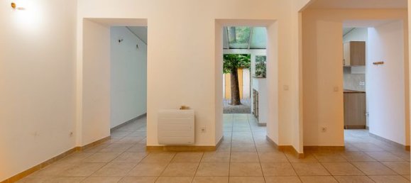 4 bedrooms Apartment in Marseille, France No. 312713 6