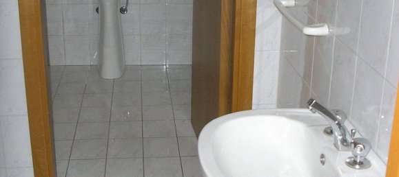 6 rooms Commercial property in Martinsicuro, Italy No. 98232 10