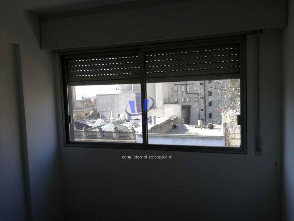 Studio in Montevideo, Uruguay No. 9878