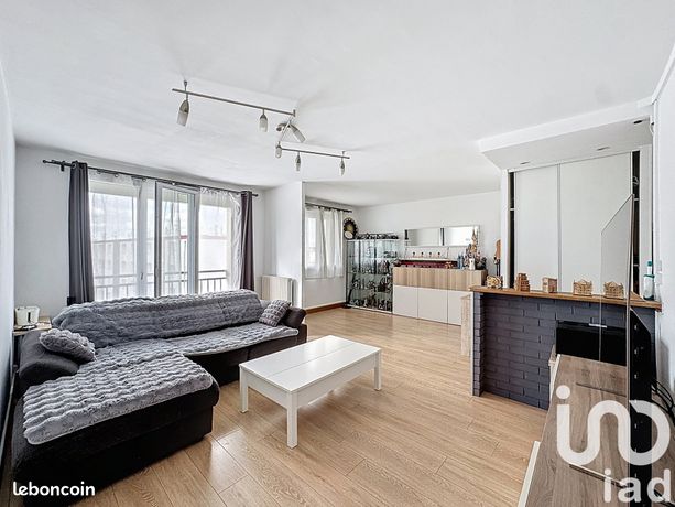 2 chambres Appartement à Neuilly-sur-Marne, France No. 310881