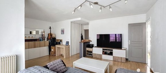 2 chambres Appartement à Neuilly-sur-Marne, France No. 310881 2