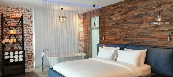 6 bedrooms Condo in Bangkok, Thailand No. 6681 8