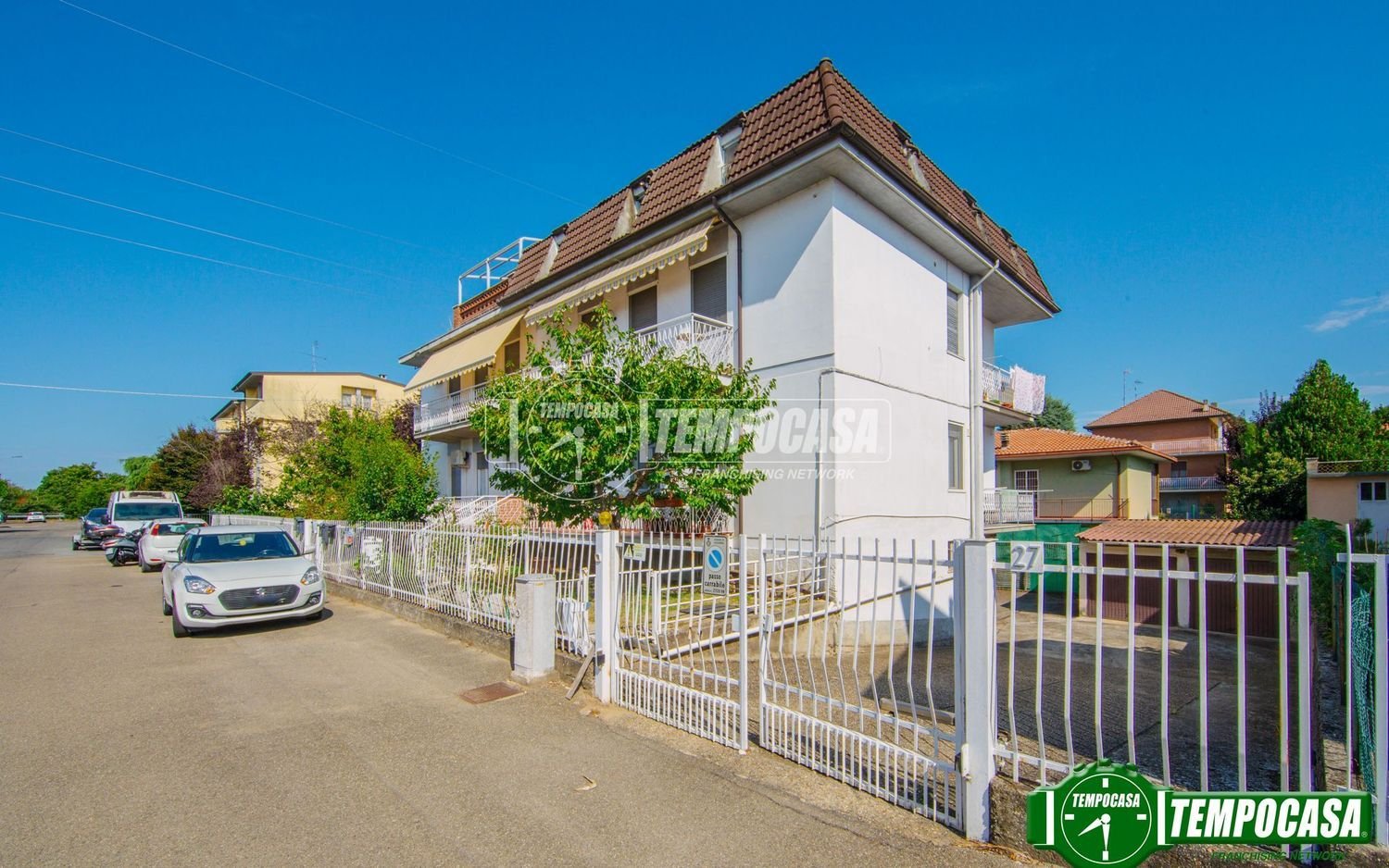 3-salle Appartement à Voghera, Italy No. 272341