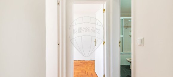 3 bedrooms Apartment in Lisbon, Portugal No. 169646 7