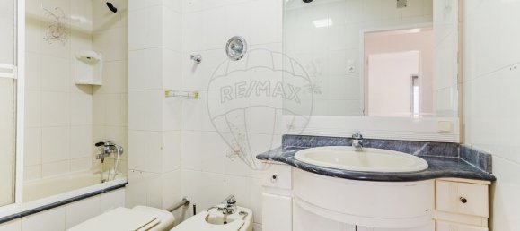 3 bedrooms Apartment in Lisbon, Portugal No. 169646 14