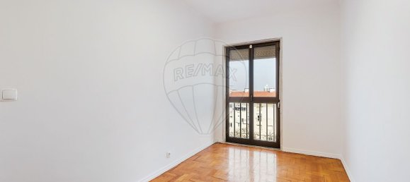 3 bedrooms Apartment in Lisbon, Portugal No. 169646 12