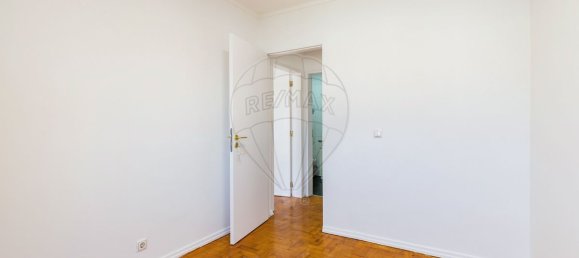 3 bedrooms Apartment in Lisbon, Portugal No. 169646 11