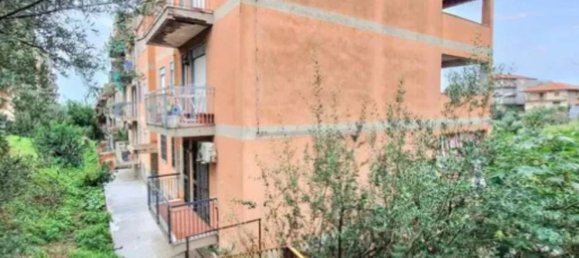 2-salle Appartement à Catania, Italy No. 45249 2