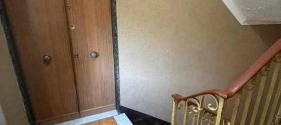 3-Zimmer Wohnung in Genoa, Italy, Nr. 36810 3